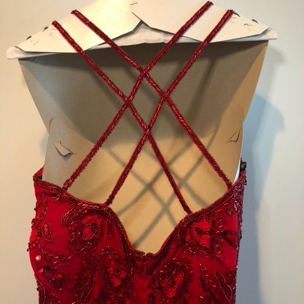 Red Beaded Sherri Hill Dress Size 10 - Picture 6 of 9